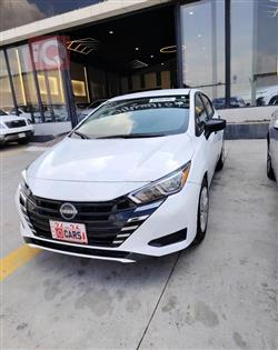 نيسان فيرسا